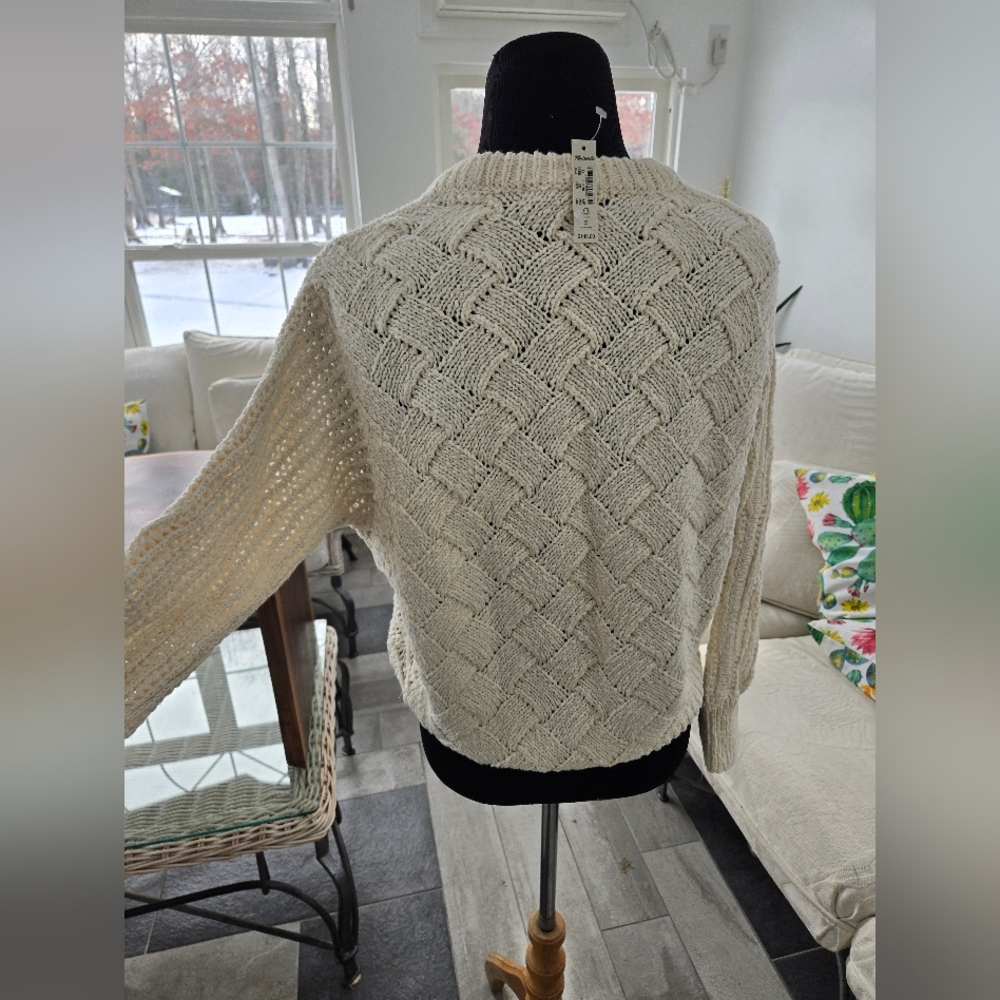 White sweater - Picture 3 of 6
